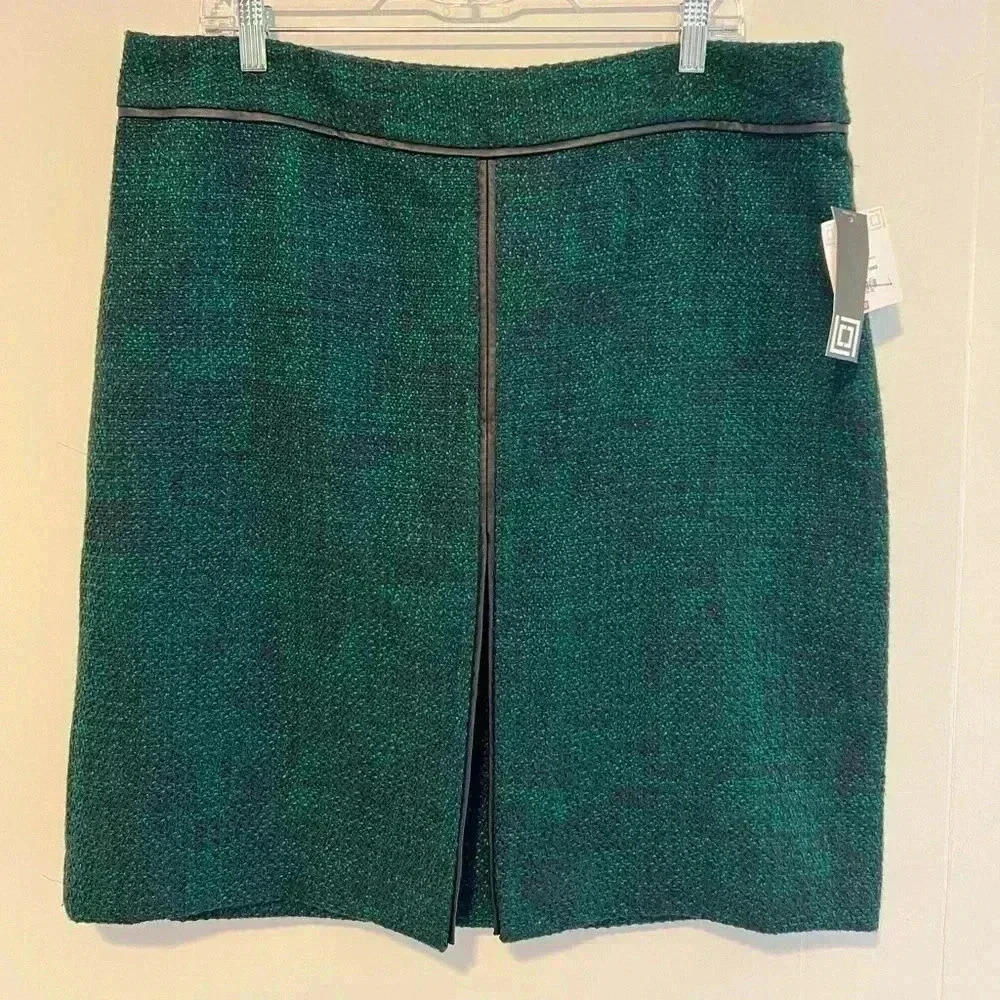 Liz Claiborne Collection Verdant Green Skirt NWT 30